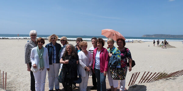 Members of the Caruth Class of 1968 on a beach in California