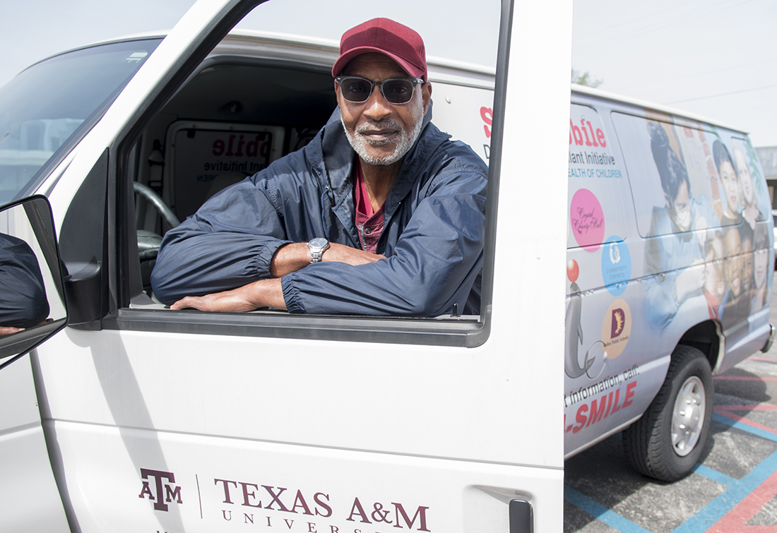 Ken Howell with the College of Dentistry's Seal Mobile